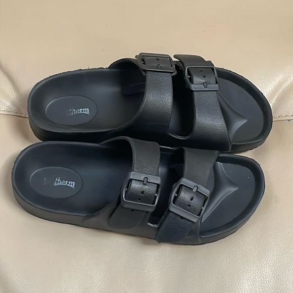 Aquatherm Sandals - Picture 1 of 4